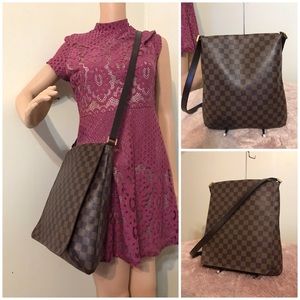 💐SOLD💐Louis Vuitton ebene Musette GM Authentic.